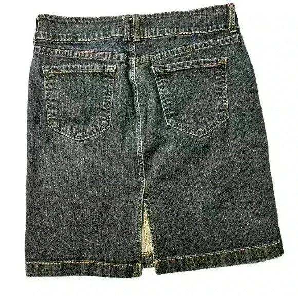 Old Navy jean skirt in‎ size 10 - Picture 2 of 6